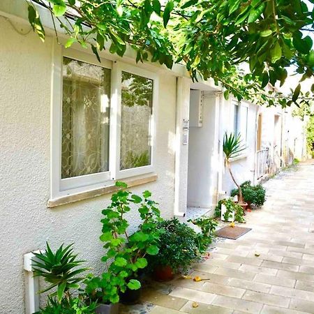 Templar Guesthouse Фамагуста Екстериор снимка