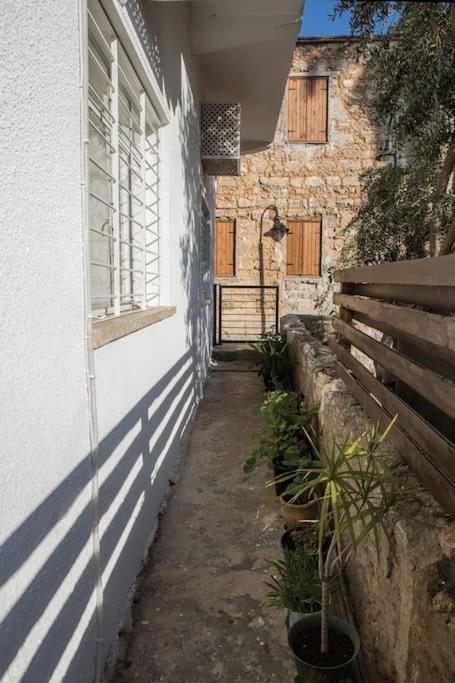 Templar Guesthouse Фамагуста Екстериор снимка