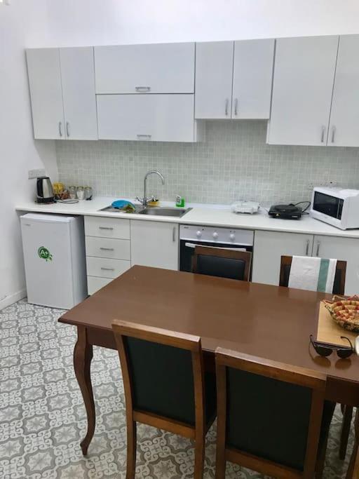 Templar Guesthouse Фамагуста Екстериор снимка